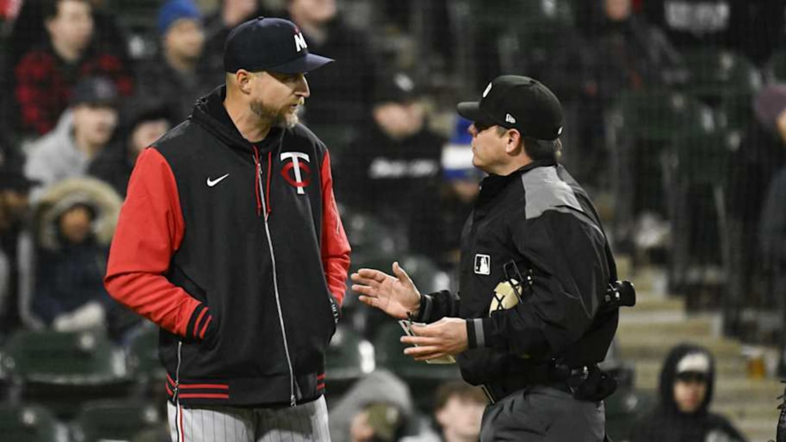 Twins&#39; Rocco Baldelli ejected after arguing pitch-clock violation against Royals