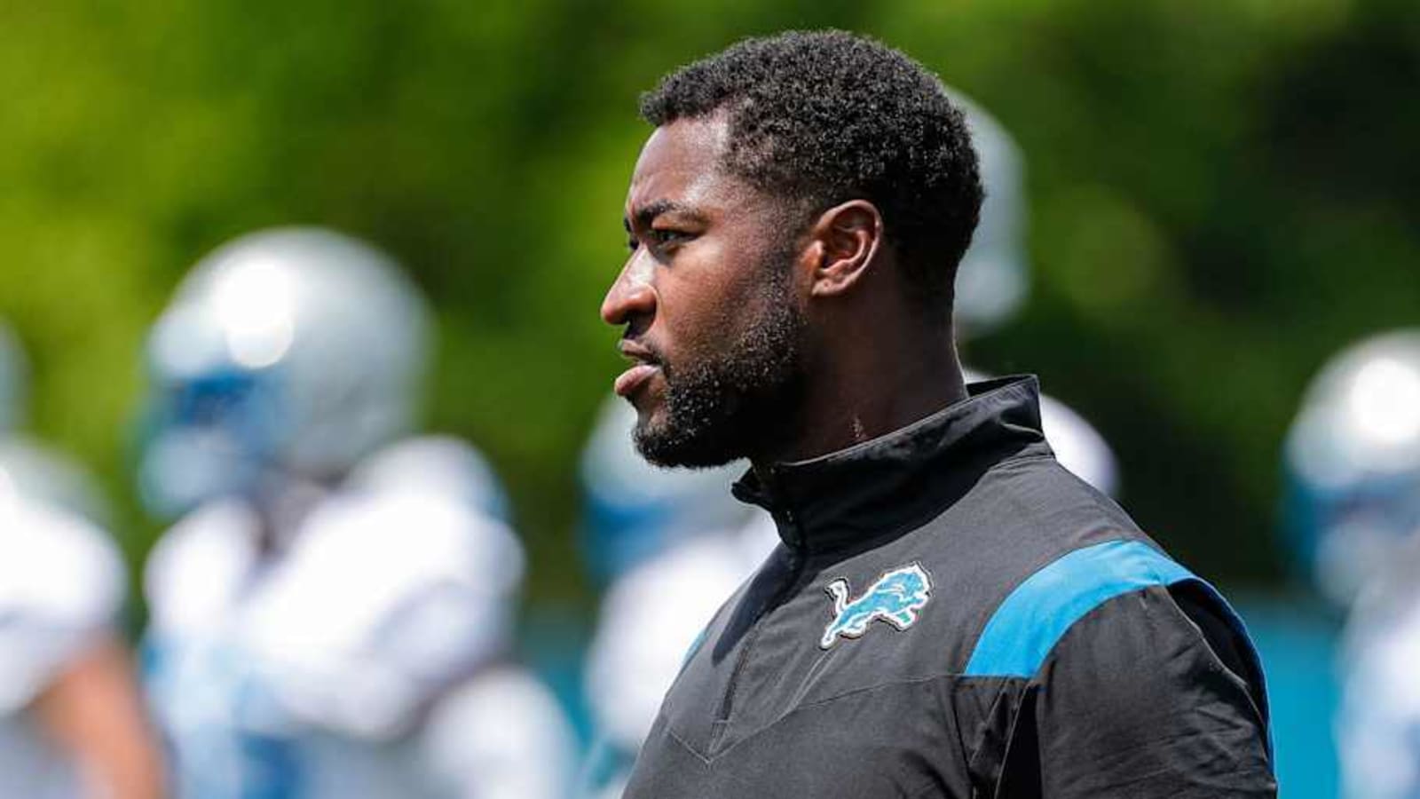 Report: Shaun Dion Hamilton Elevated to Linebackers Coach