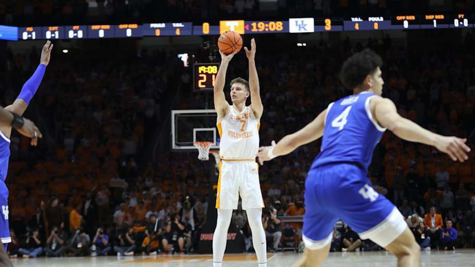 Kentucky has to slow Igor Milicic Jr. to take down Tennessee in the Sweet 16