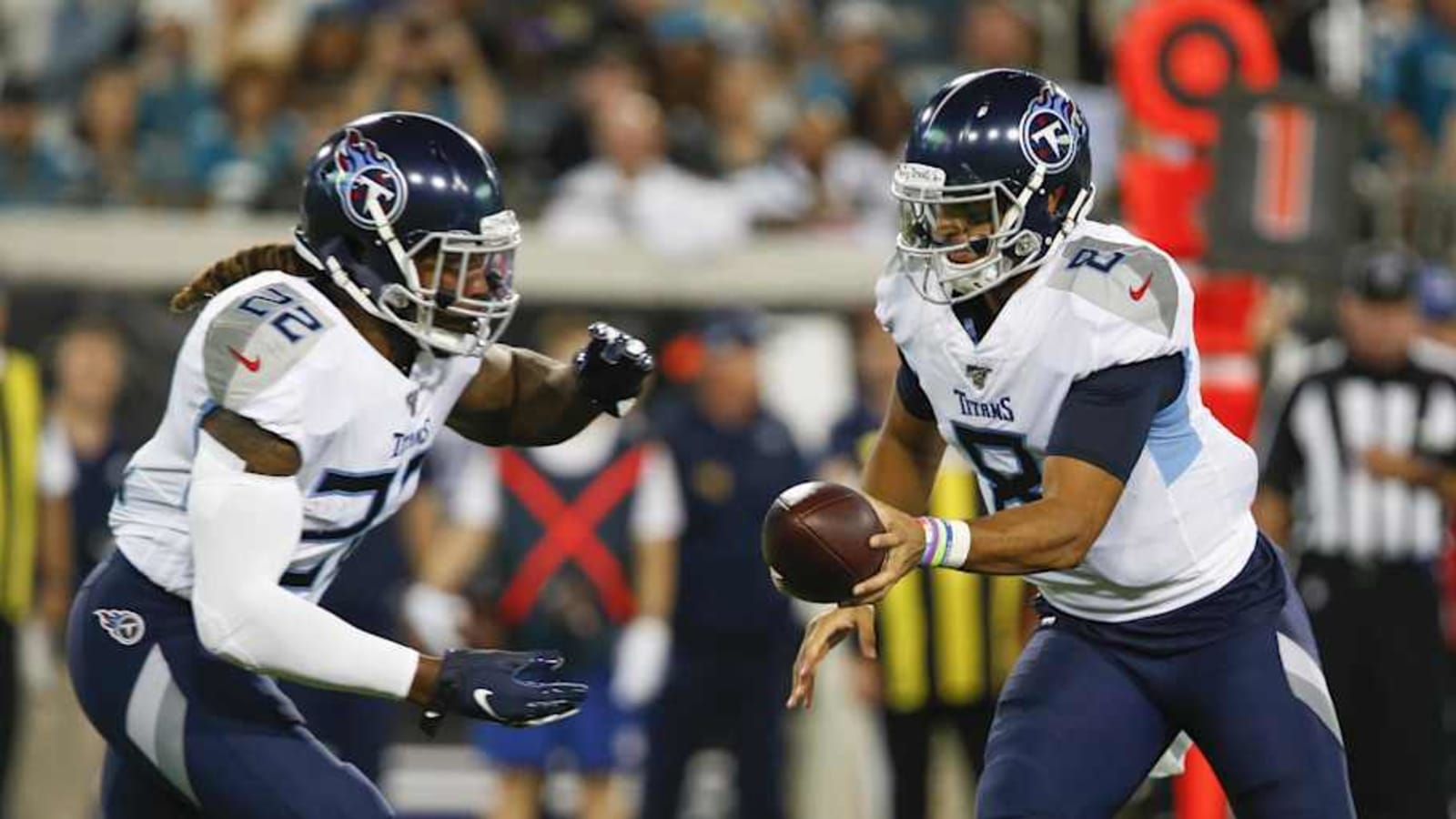 Look: Former Titans Derrick Henry, Marcus Mariota Reunite