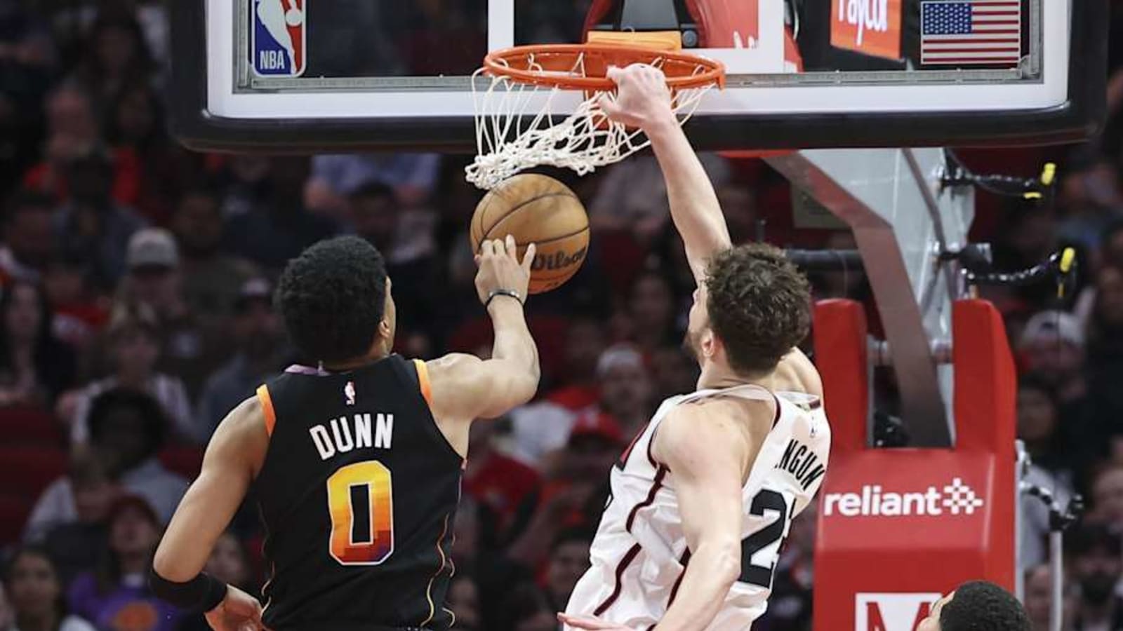 Jalen Green&#39;s Thrilling Third Quarter Leads Rockets Past Suns