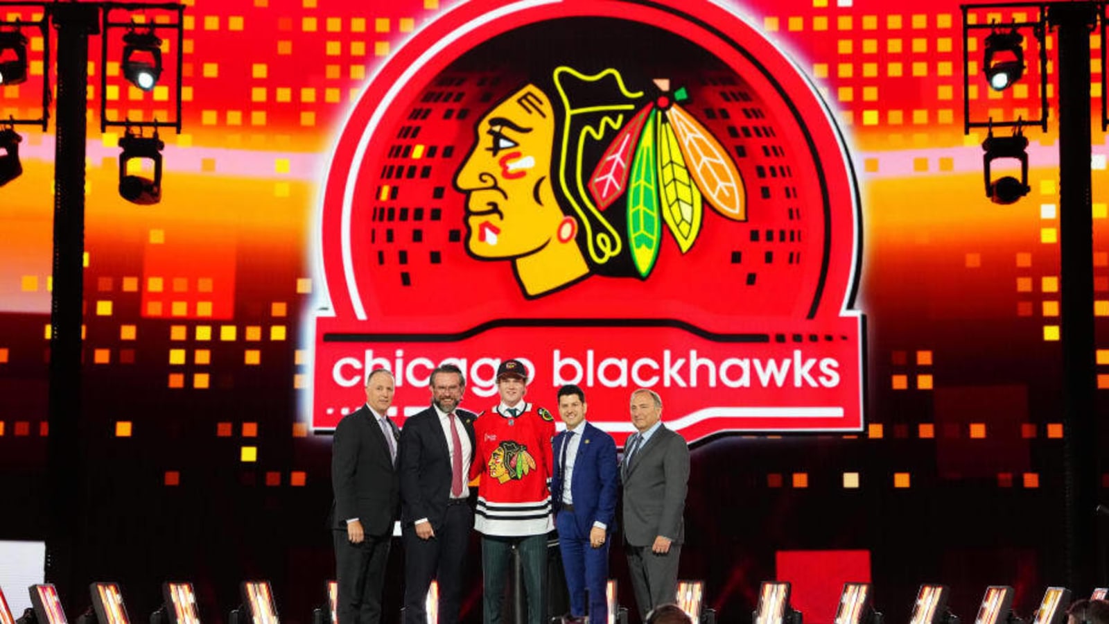 Blackhawks Sign First Round Draft Pick to ELC