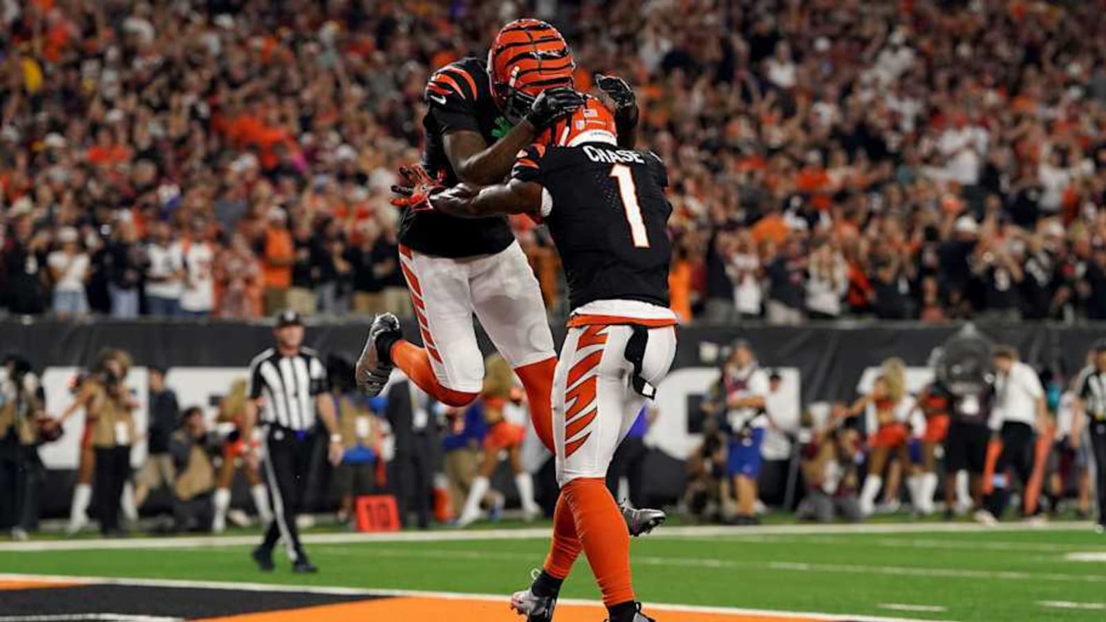 Ja&#39;Marr Chase has the perfect reaction to Tee Higgins getting franchise tagged again