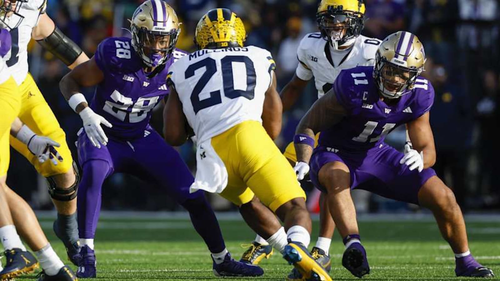 In  Battle of QB Roulette, Huskies Pull the Trigger on Comeback Win