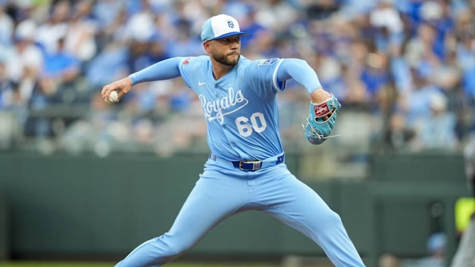 Royals Writer Explains Why Star Reliever&#39;s Glove Was Inspected