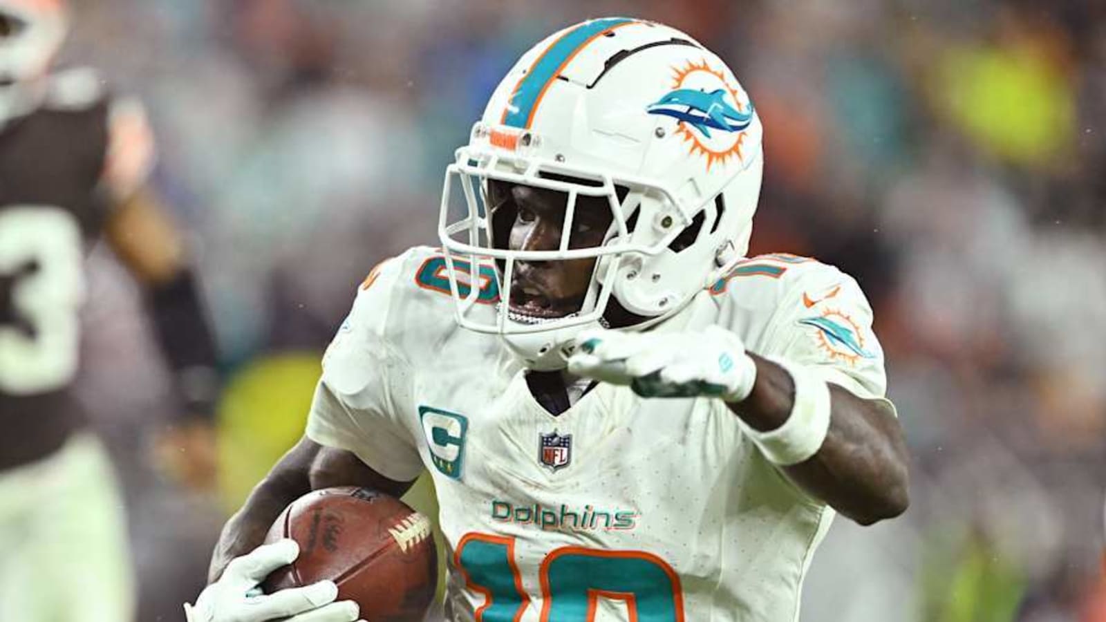 Tyreek Hill’s cryptic social media posts reignite trade buzz with Chargers lurking