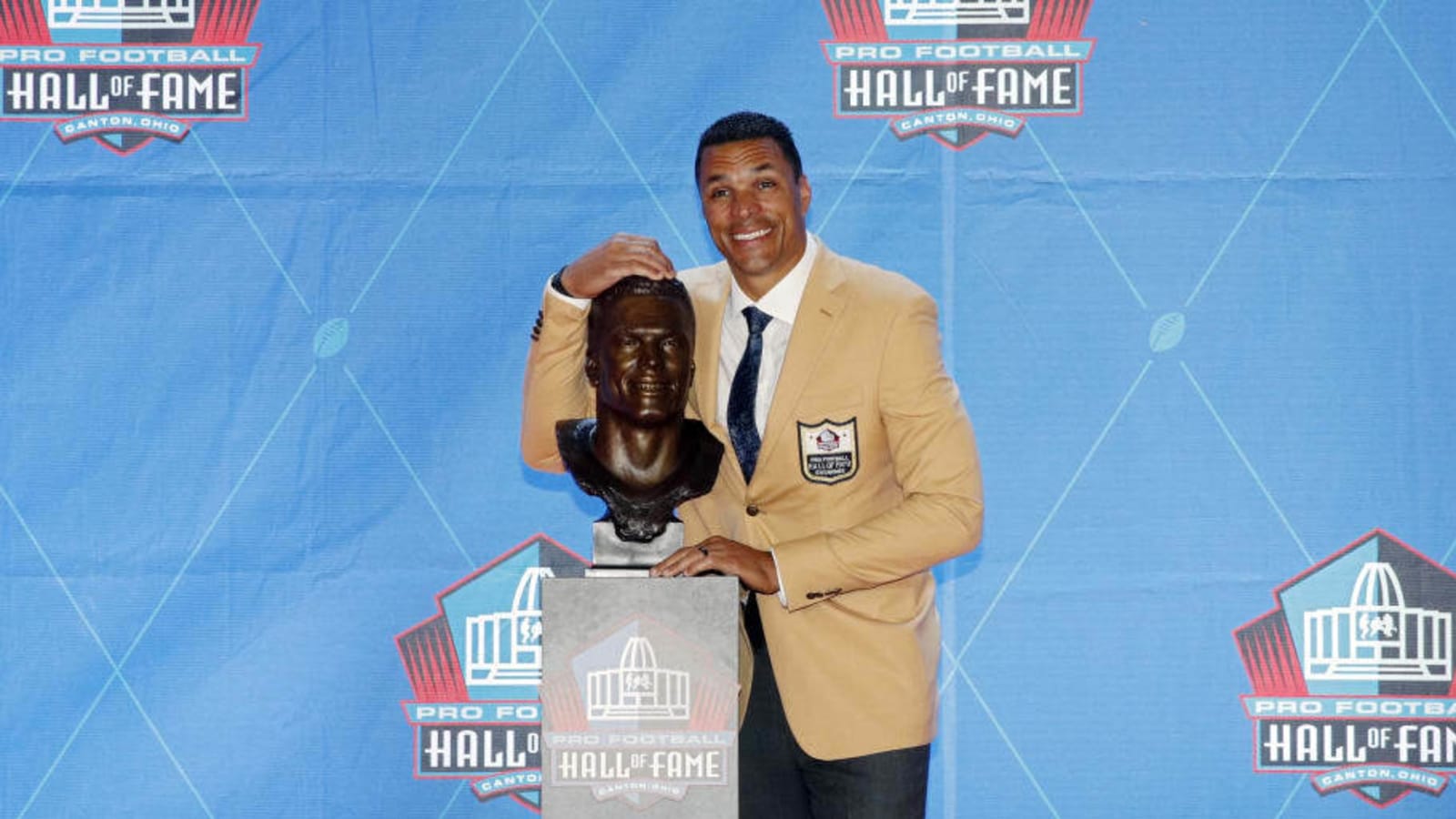 Which members of the Kansas City Chiefs are in the Pro Football Hall of Fame?