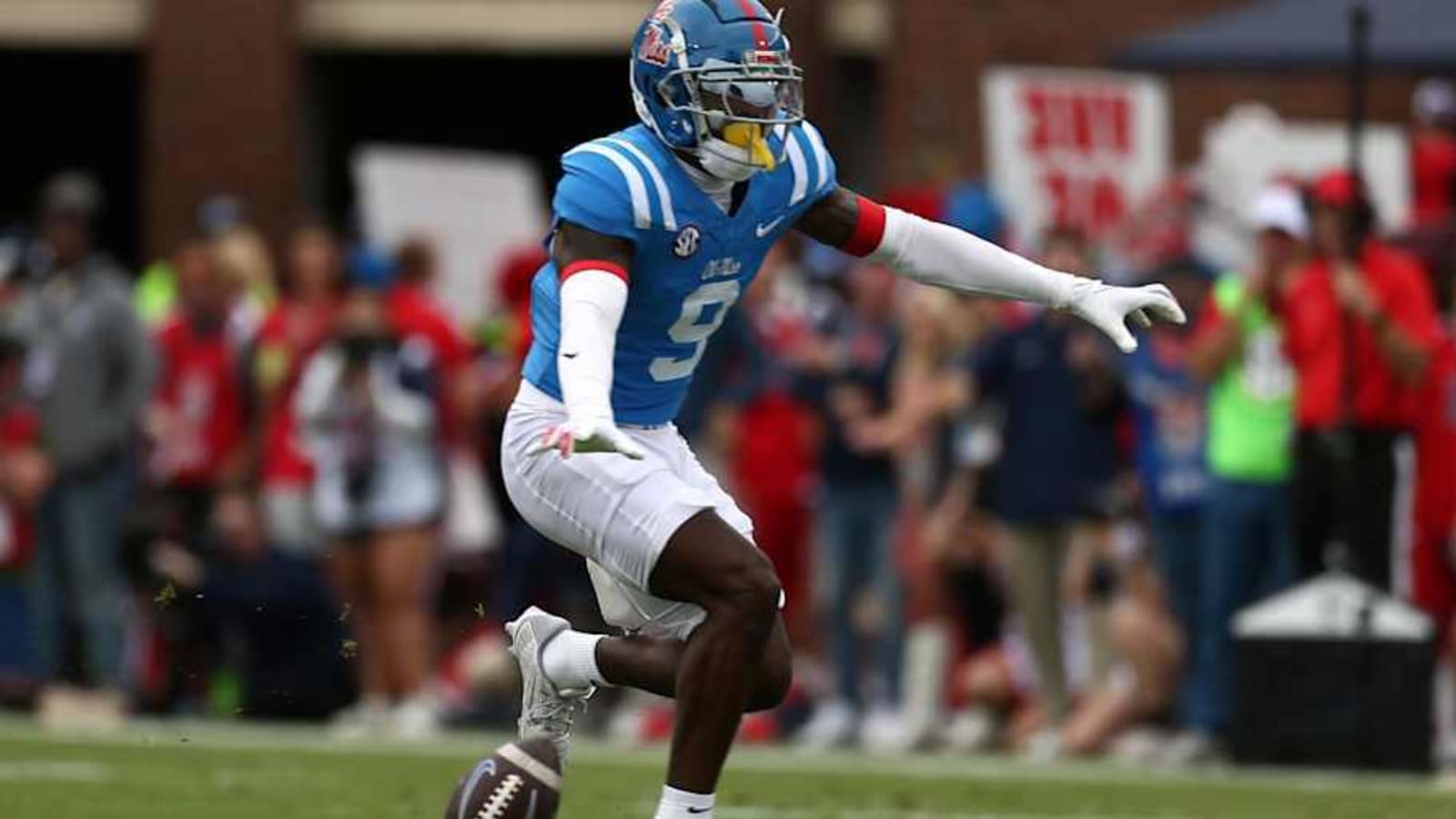 NFL Draft Allows Rams to Address Middling Pass Defense