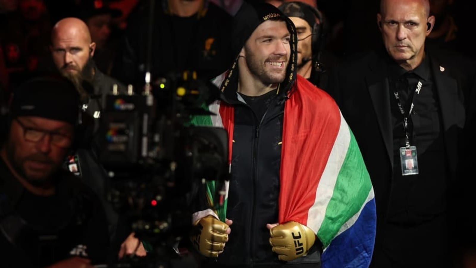 Dricus Du Plessis Claps Back at UFC 305 Loser’s Bold Pre-Fight Comments