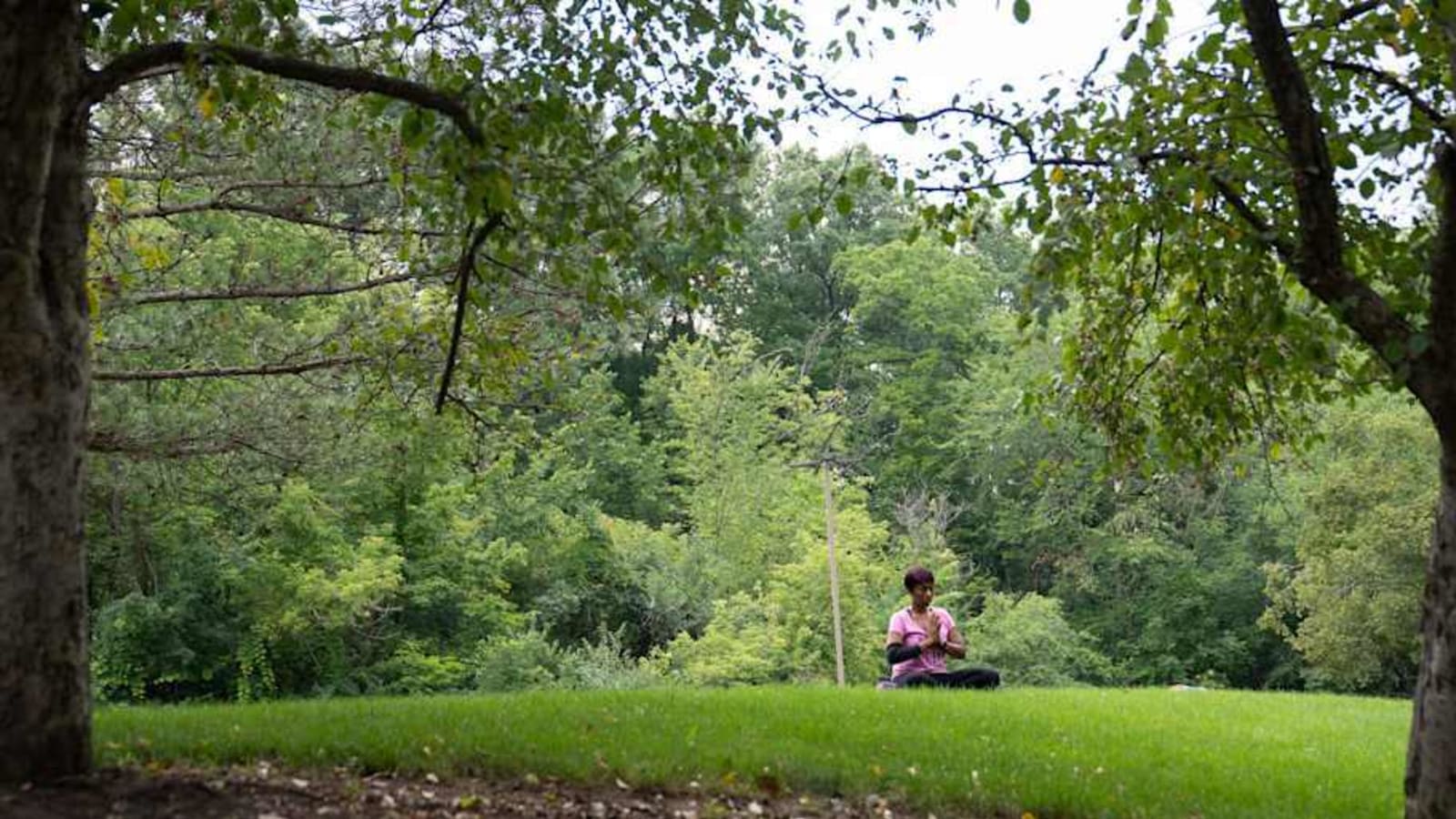 Experience the Substantial Benefits of Enjoying Yoga in the Great Outdoors