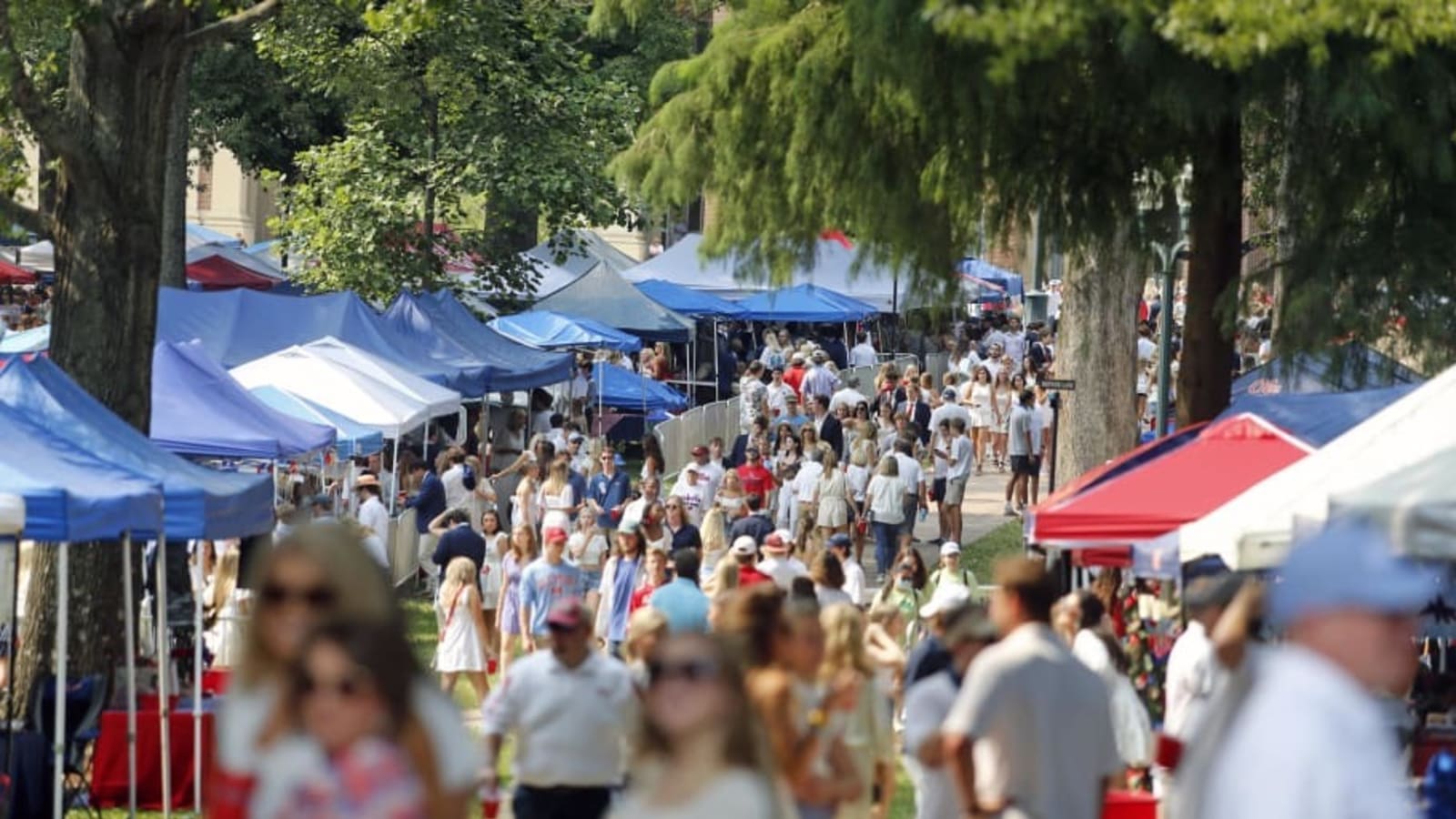 The Grove at Ole Miss: Tailgating Tips for College Football’s Best Gameday
