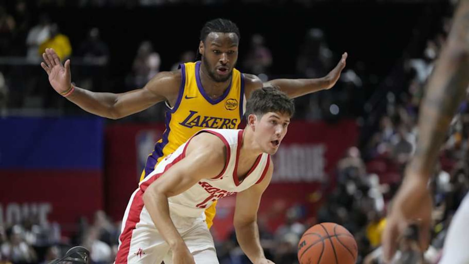 Rockets&#39; Reed Sheppard Predicted as Rookie Stat Leader