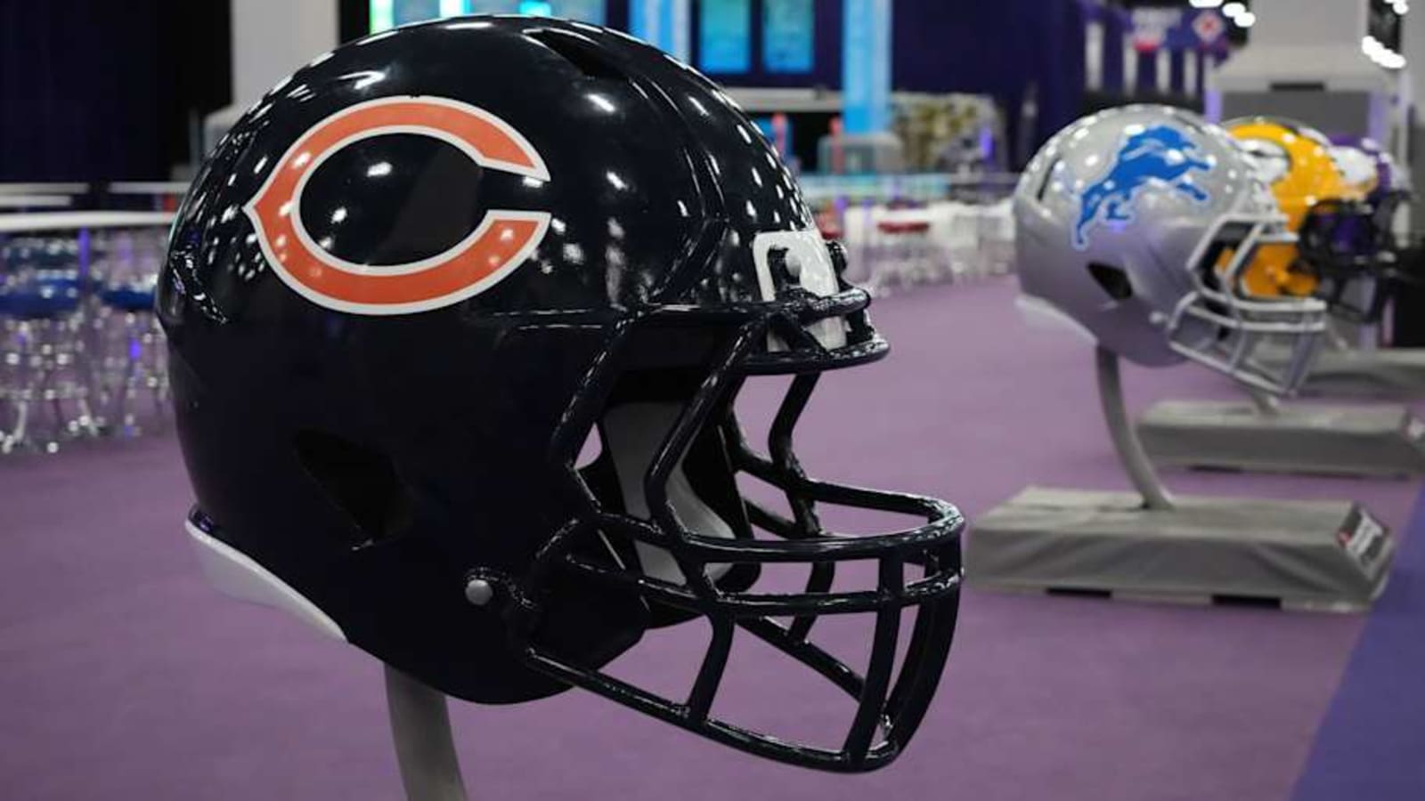 Latest 2025 NFL Mock Draft has Chicago Bears sticking with their offseason plan