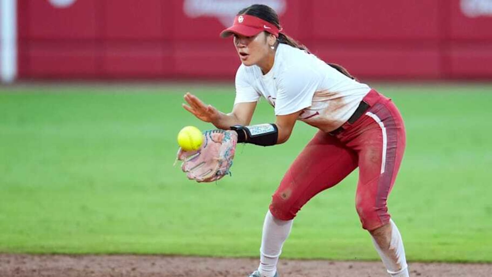 OU Softball: Oklahoma Pounds Hofstra Again