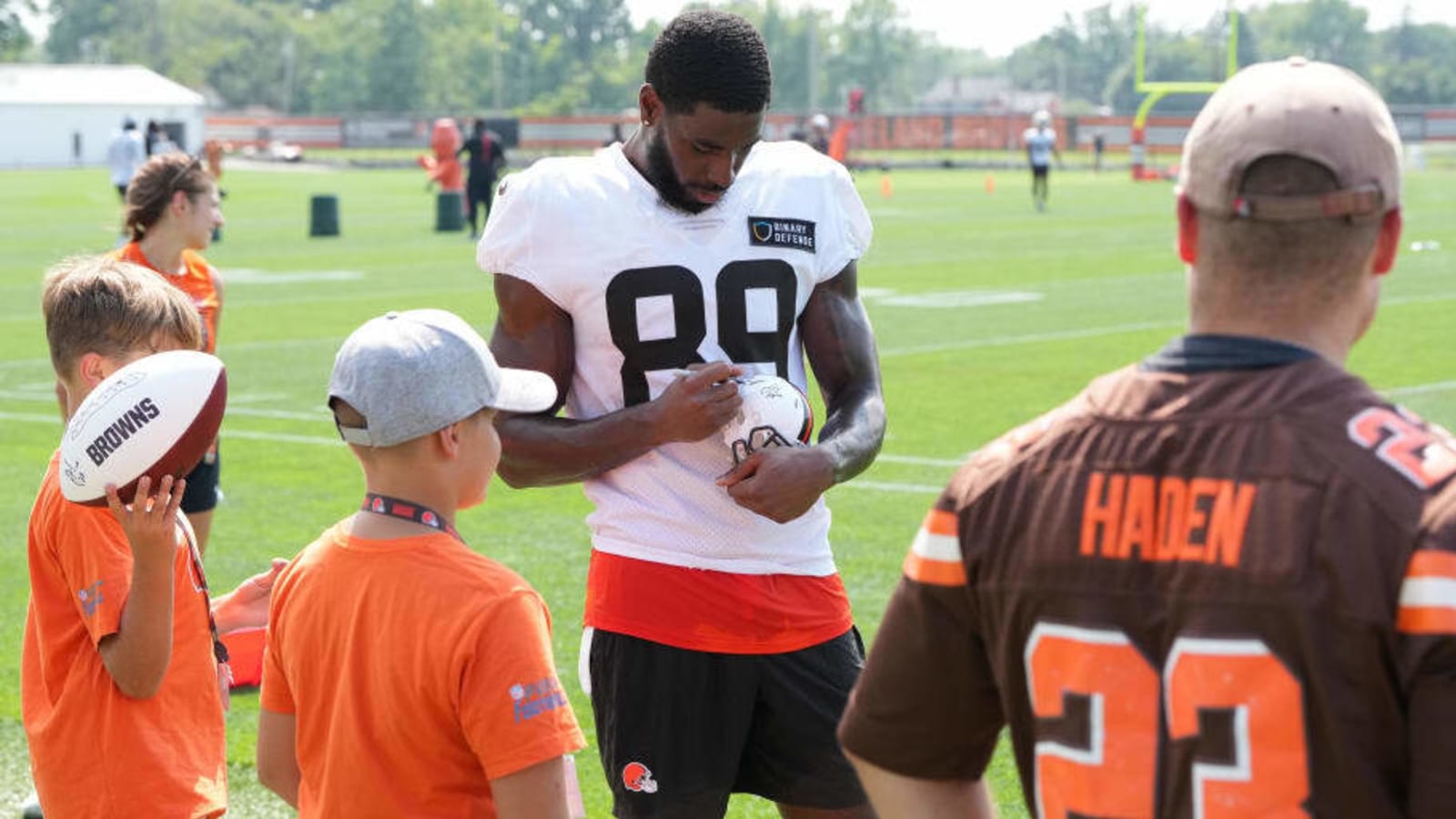 Cleveland Browns Wide Receiver Ends Up Landing with Patriots