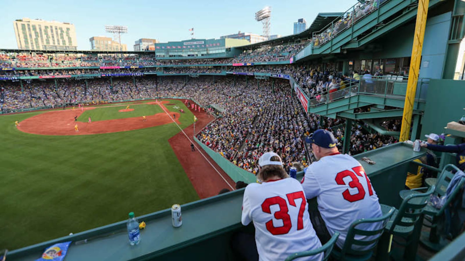 BREAKING: Red Sox Urged To Sign Projected $66 Million Righty Slugger Away From NL West - News 365