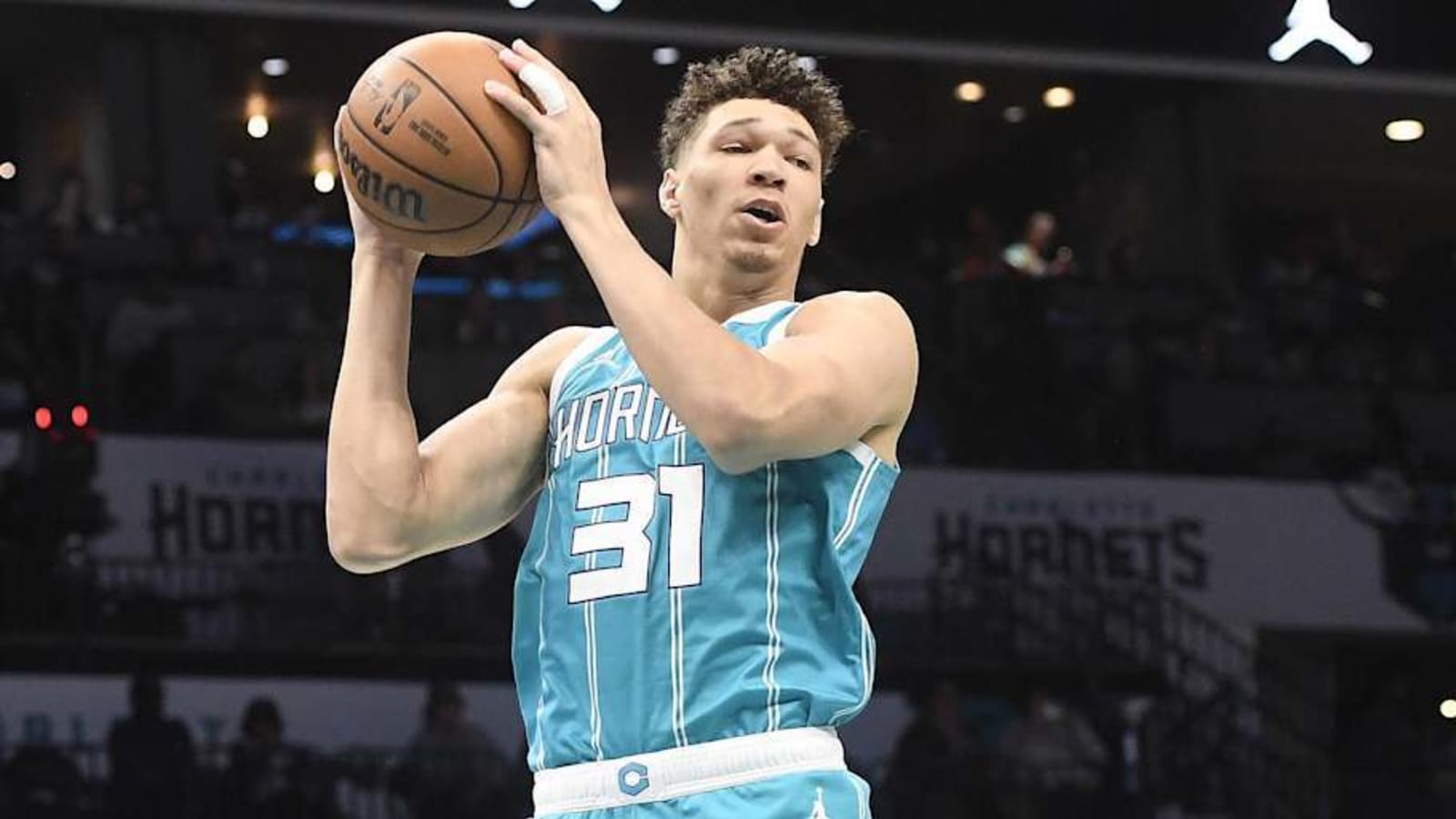 Hornets assistant talks Tidjane Salaün&#39;s development