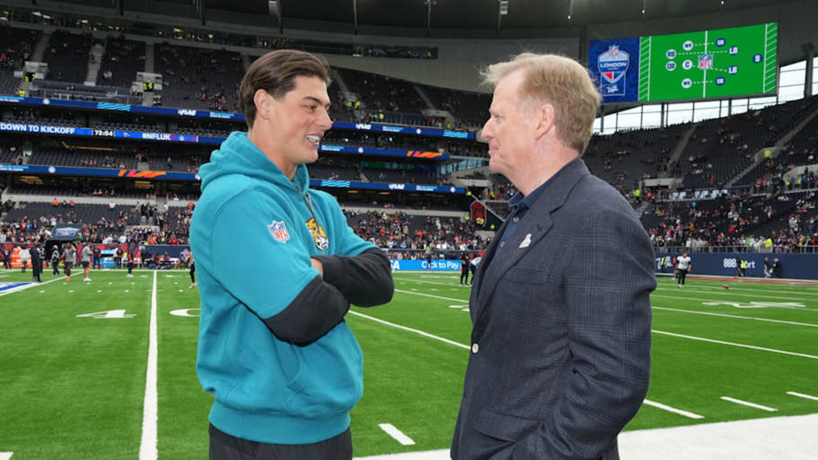  Jaguars Bring Back Veteran Backup QB, Rugby Star Rees-Zammit