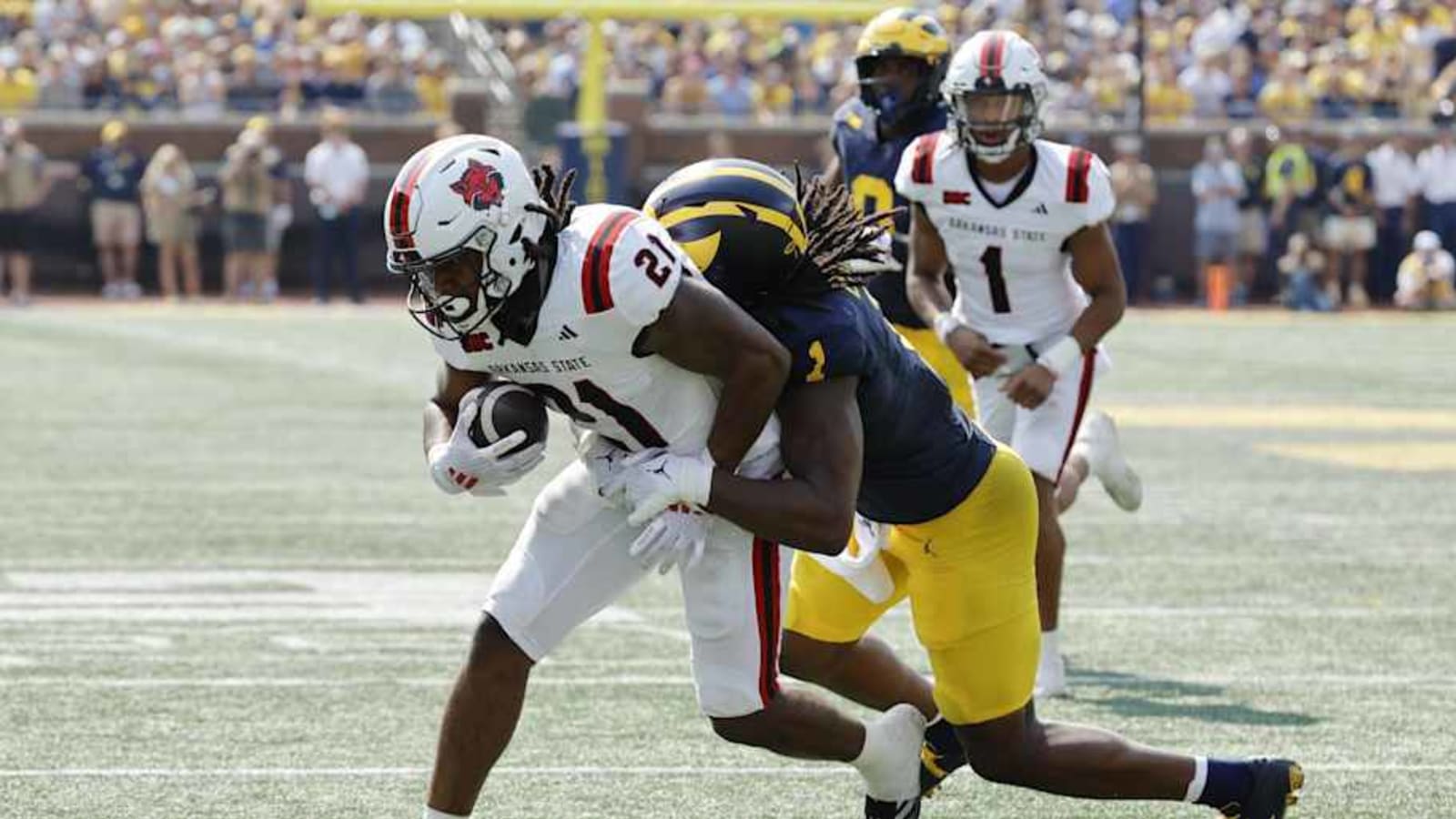 Michigan football moving Jaishawn Barham to EDGE could earn him a windfall in the millions