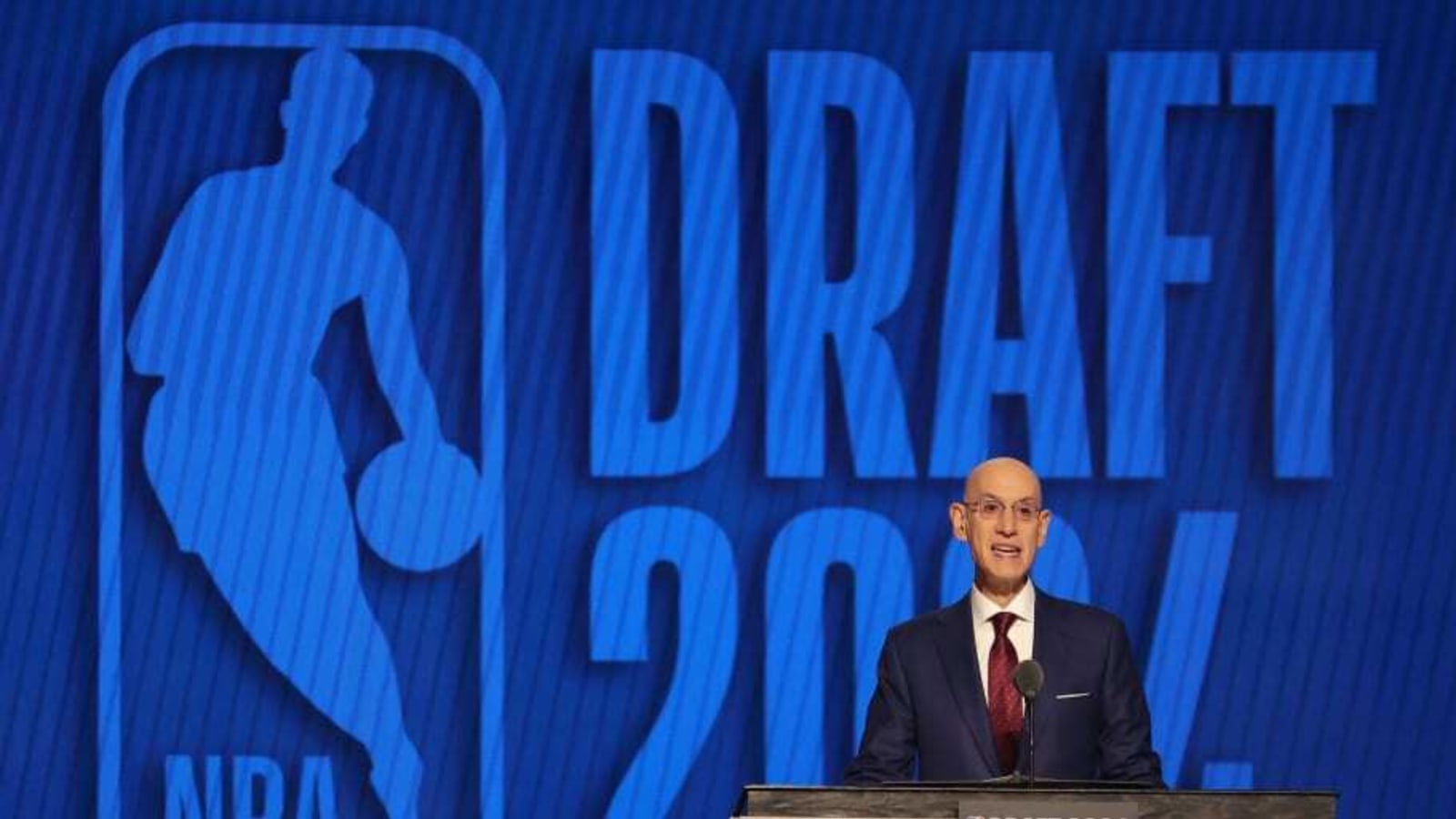 Suns Trade Up With Knicks, Draft Big Man