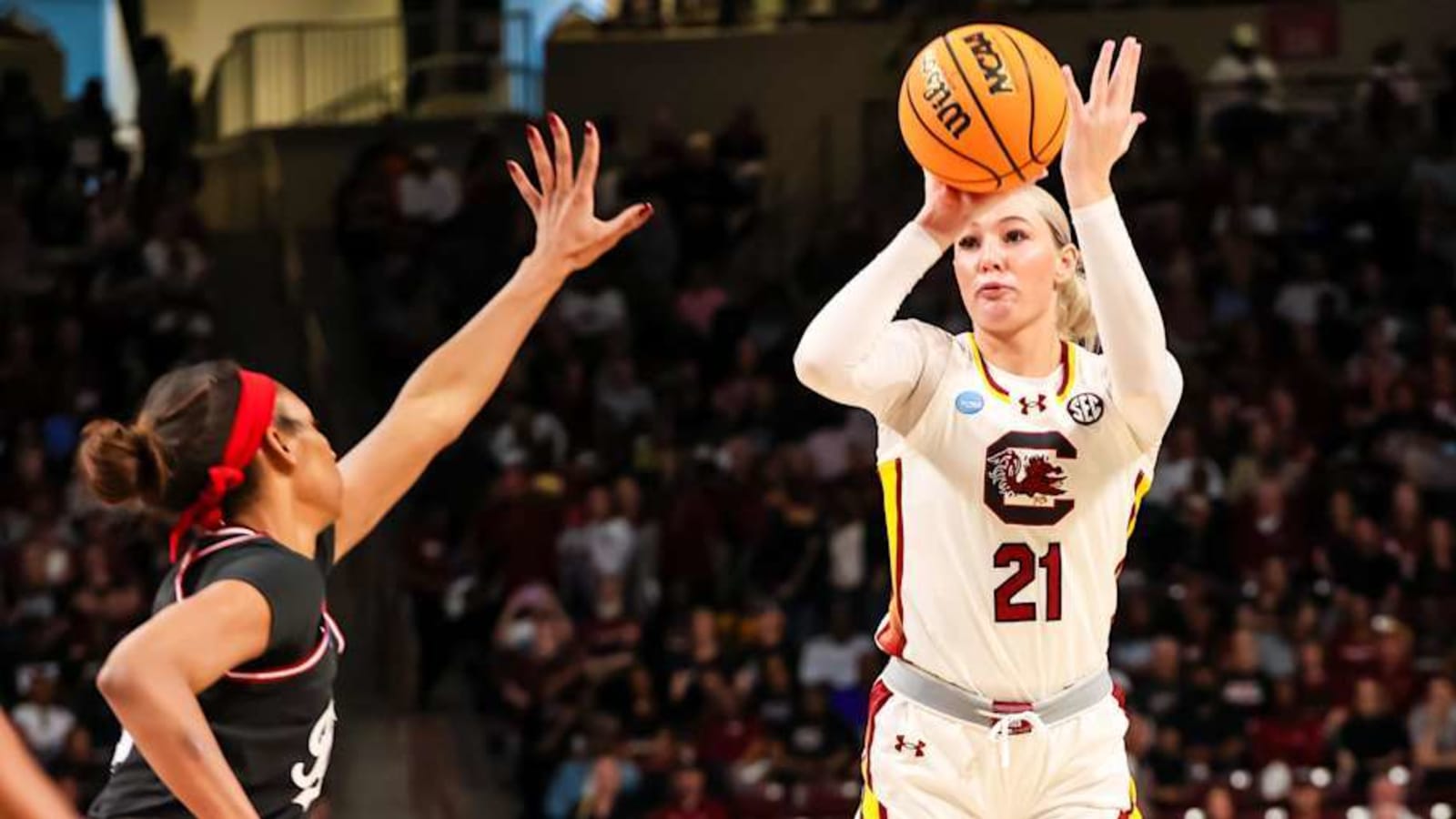 South Carolina Edges Out Indiana in the Round of 32