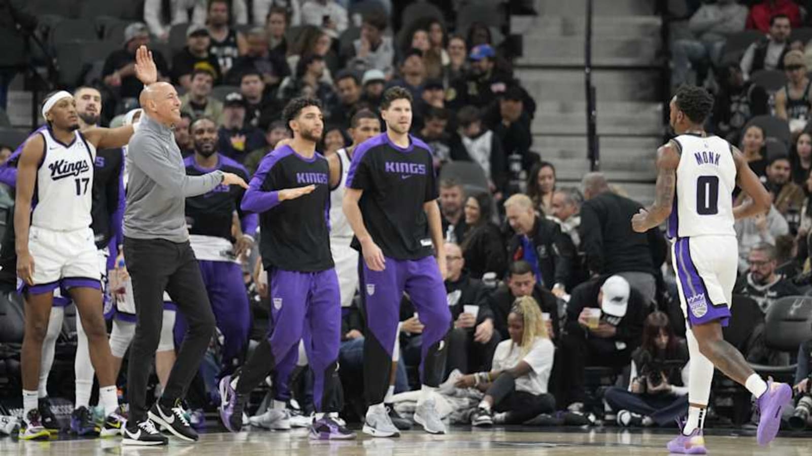 Kings Announce New Signing Before Cavaliers Game