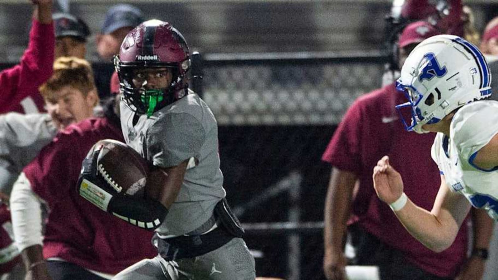  Arkansas Rebuilds Receiver Room With All-Conference Player