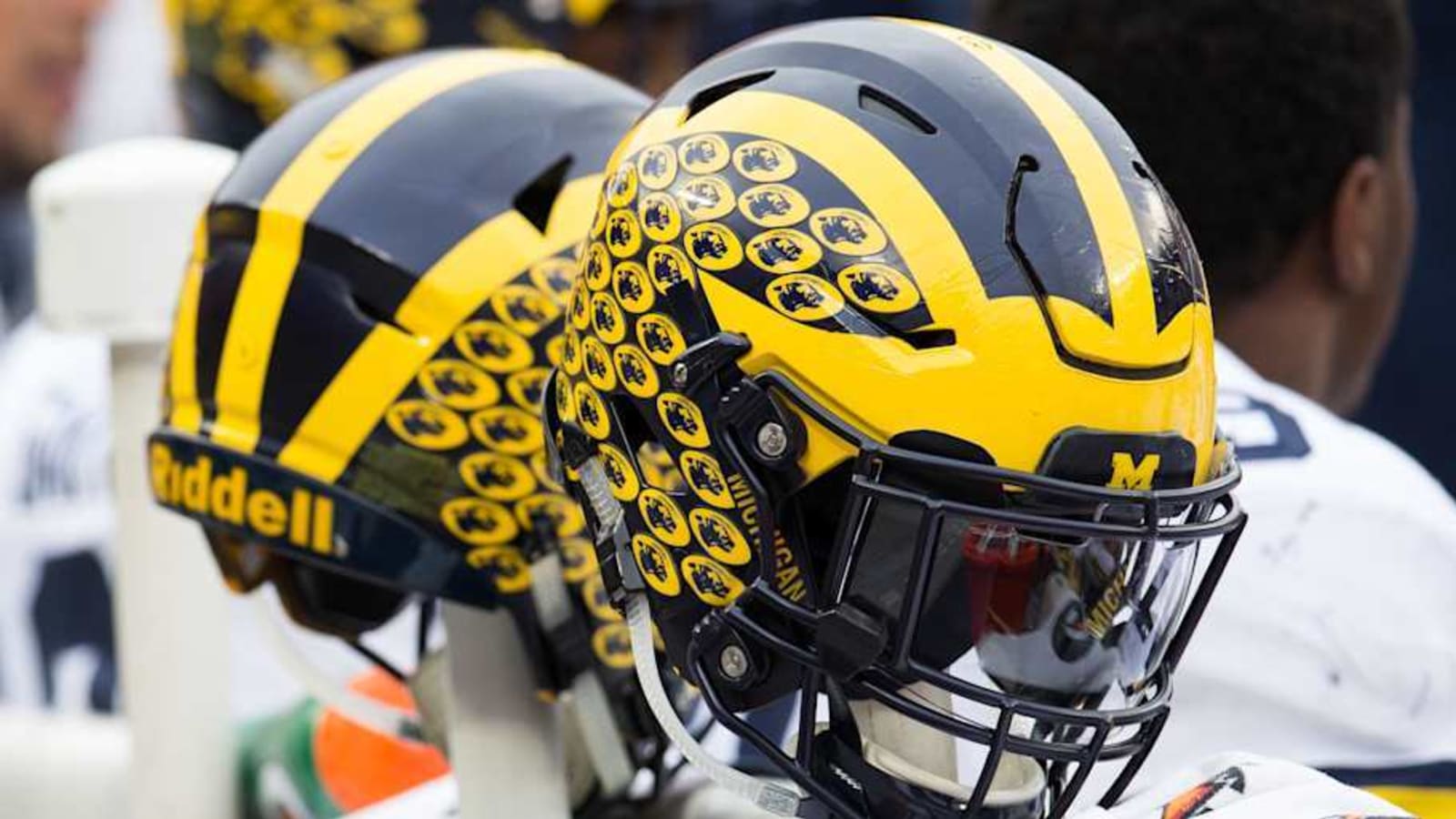Report: Nation&#39;s No. 1 prospect in 2026 sets visit to Michigan Football
