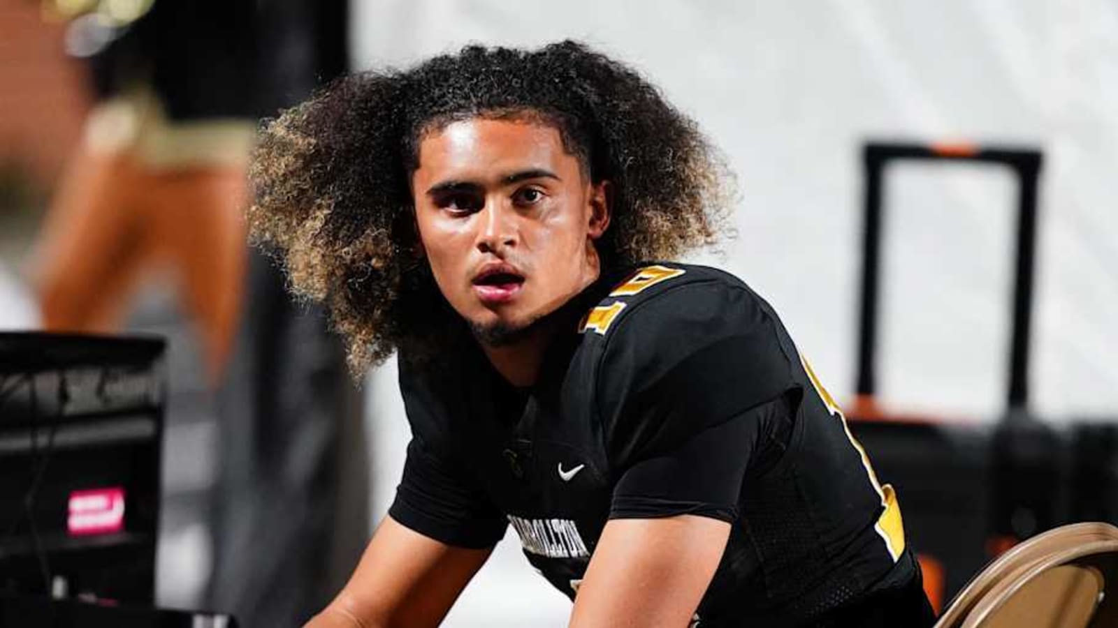 Colorado Buffaloes&#39; Julian Lewis Copies Shedeur Sanders&#39; Signature Watch Celebration