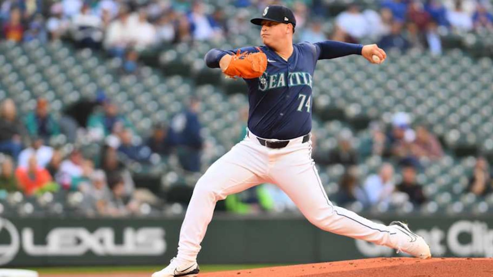 Left-Handed Reliever Jhonathan Diaz Returns to Seattle Mariners on Minor League Deal