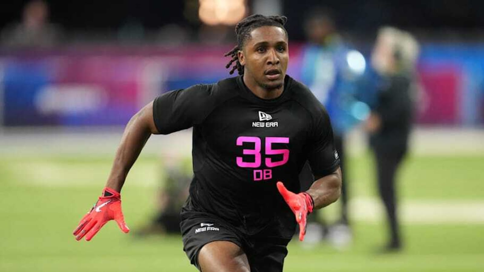 Ex-Cal Star Nohl Williams Does Well in Bench Press at Combine