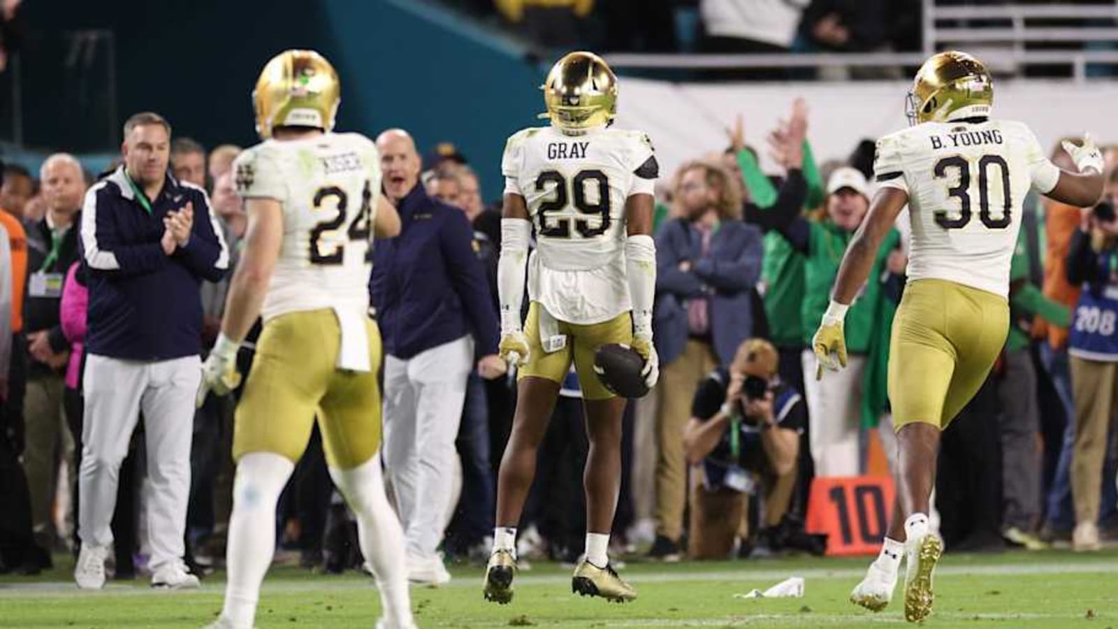 Watch: Christian Gray Makes Play Of The Season for Notre Dame Football