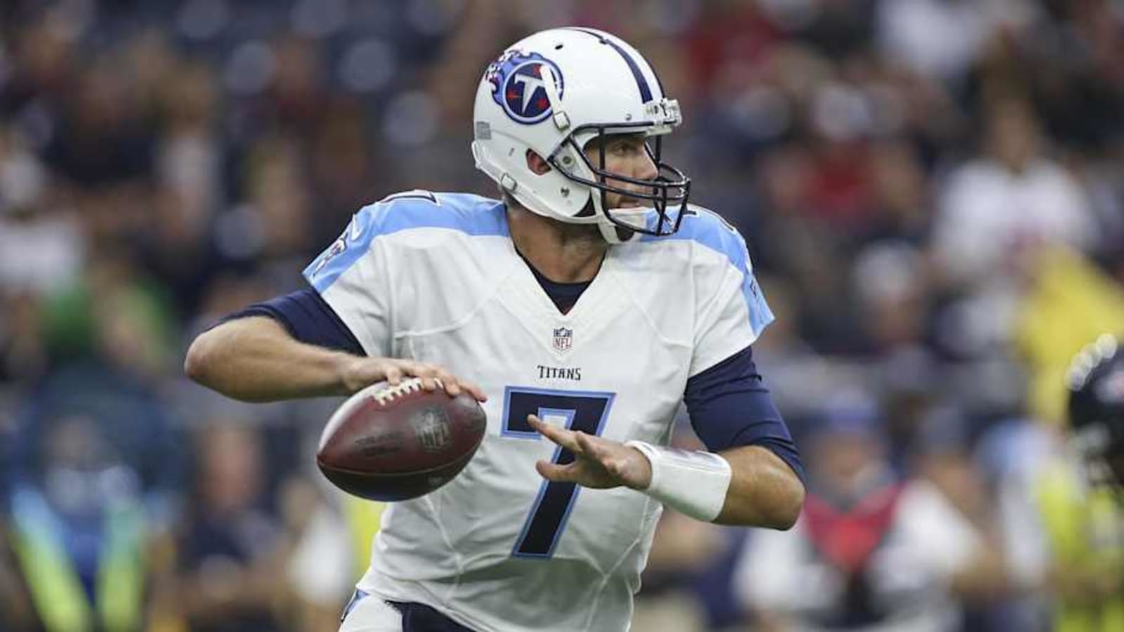 Former Titans QB Begins Head Coaching Career