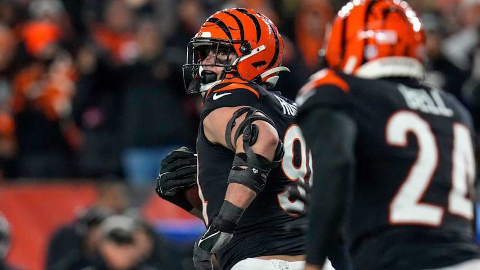 Bengals, Sam Hubbard Say Goodbye Amidst His Retirement
