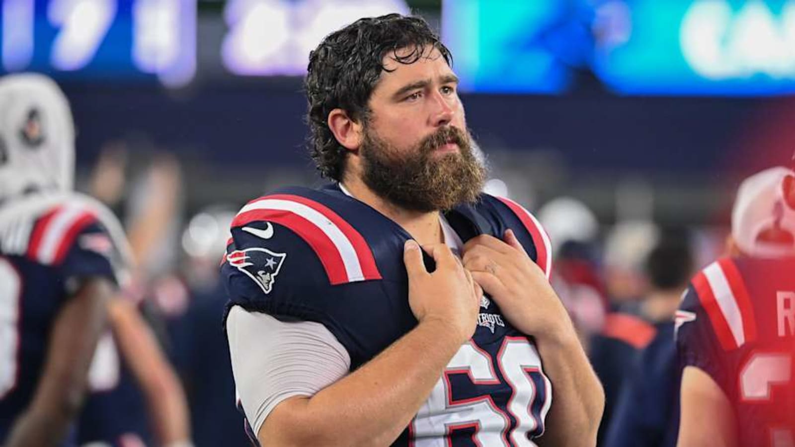 Patriots C David Andrews Suffers Shoulder Injury