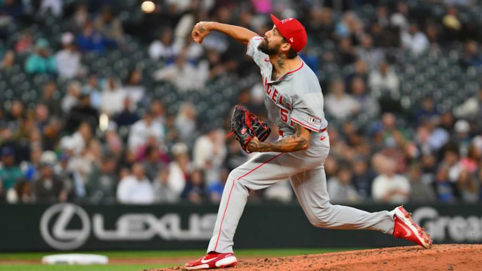 Angels Notes: Pitcher Suffers Concerning Injury, Ex-Angel Takes Massive Shot at Halos
