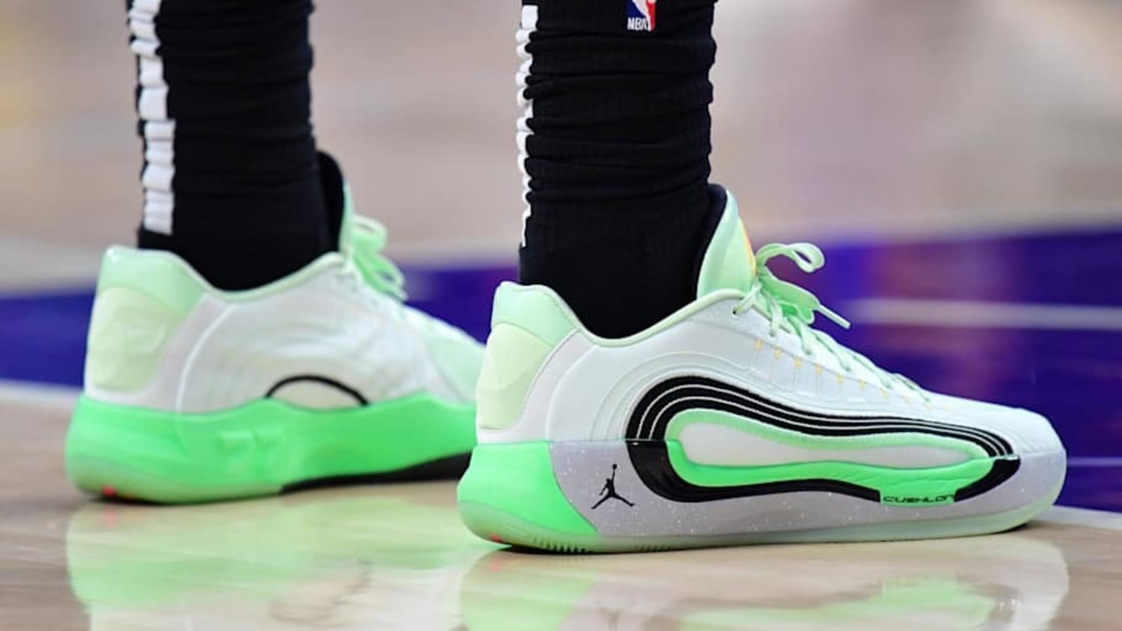 Luka Doncic debuted his 4th signature sneaker against Mavericks