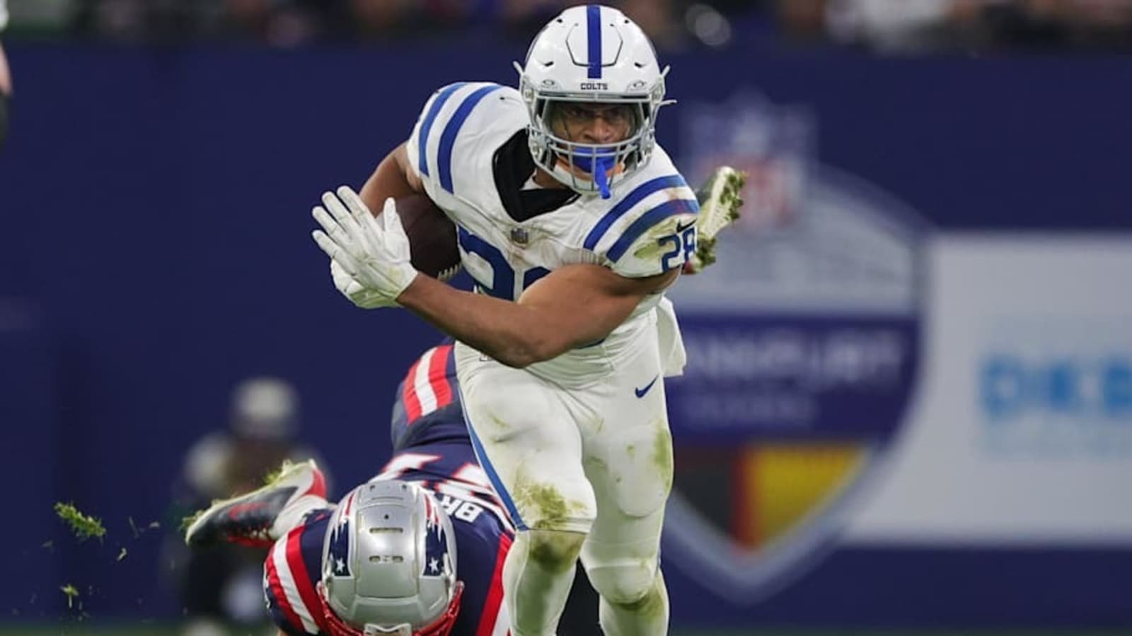 Horseshoe Huddle Roundtable: Colts vs. Patriots | Predictions & Picks