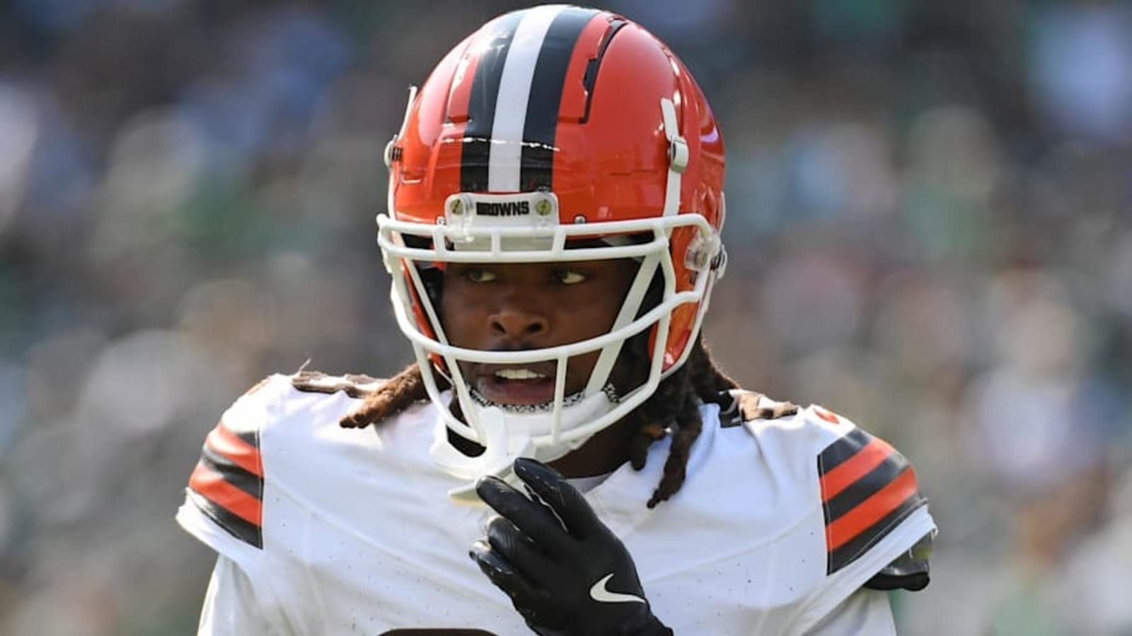 Browns Pressed to Make Risky Move With Perplexing Defender