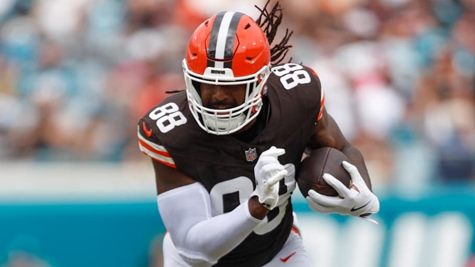 AFC Rival Named Trade Destination For Browns TE