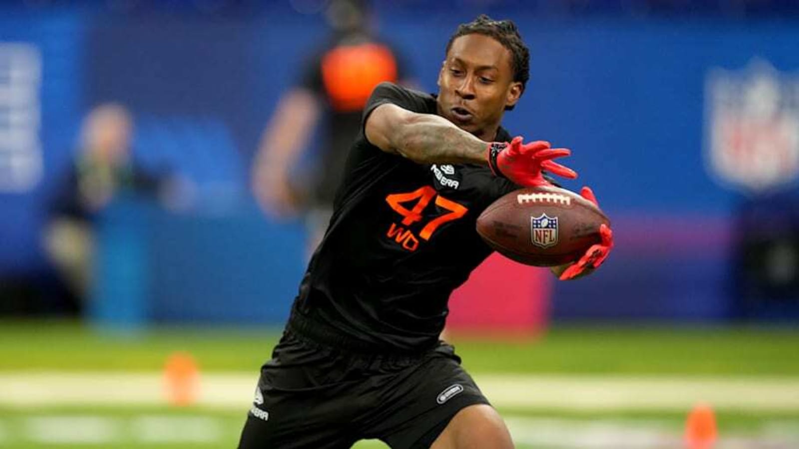 2025 NFL Combine: UNLV’s Ricky White Struggles, Jackson Woodard Shines in Interviews