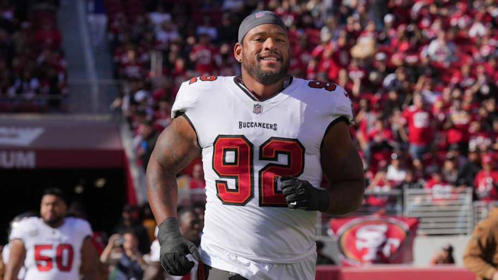 Should Former Spartan Re-Sign With Tampa Bay Buccaneers?