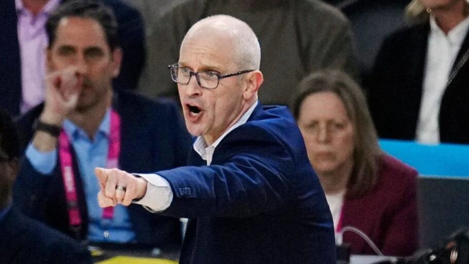 Report: Los Angeles Lakers Preparing &#39;Massive&#39; Contract Offer That Would Bring Dan Hurley to NBA