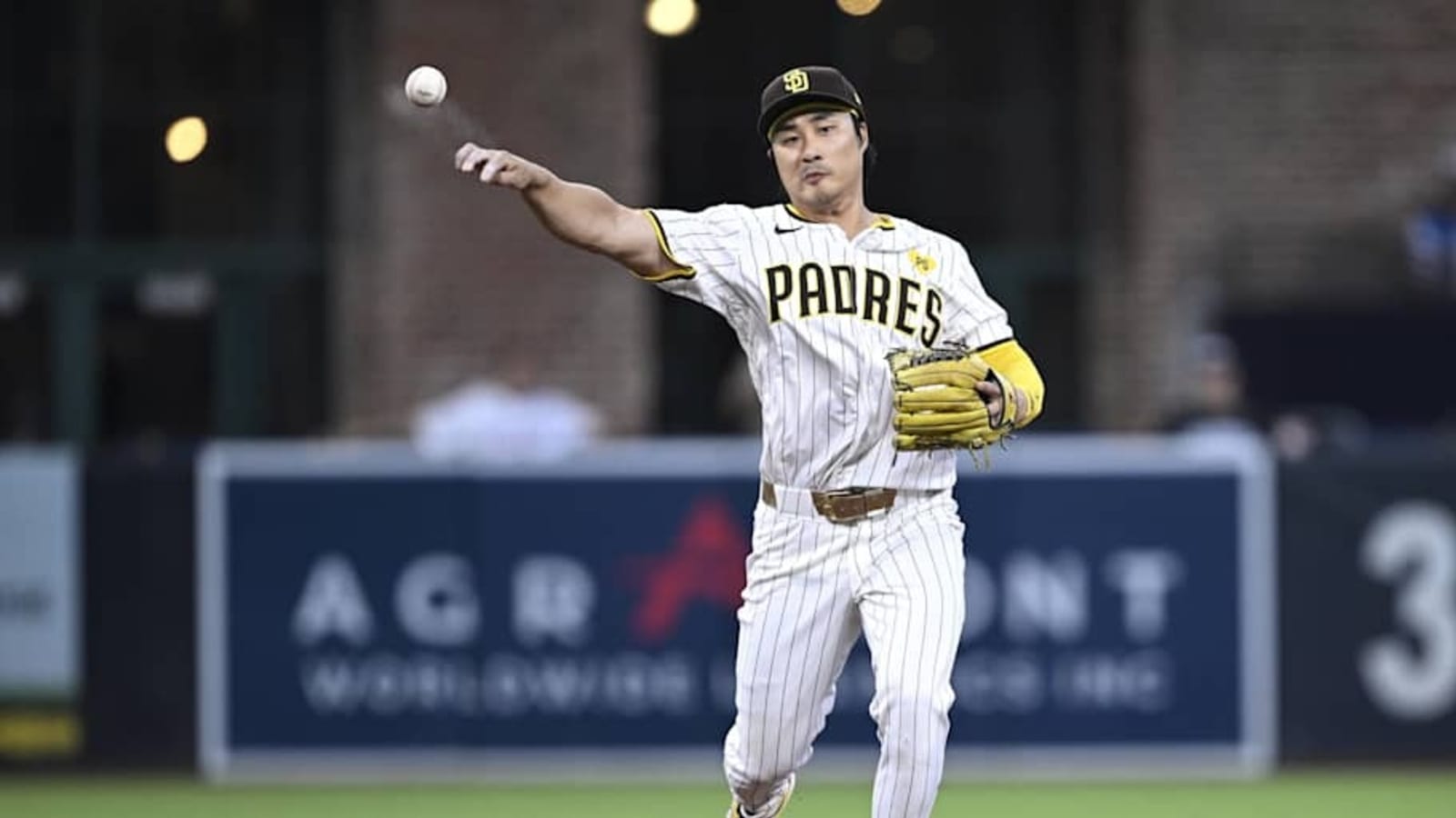 Padres Notes: Ha-Seong Kim Signs, Michael King Trade Rumors, Lawsuit Hurt Roki Sasaki Chances?