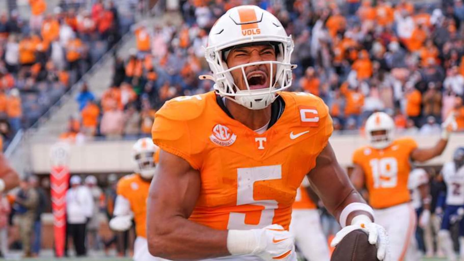 Tennessee Volunteers Dominates UTEP In Final Home Game