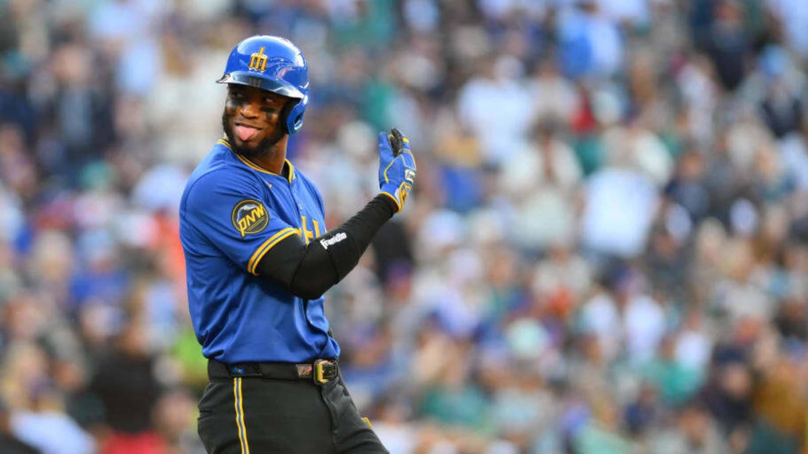 Seattle Mariners OF Victor Robles Goes Viral on Instagram For Video of Pet Monkeys