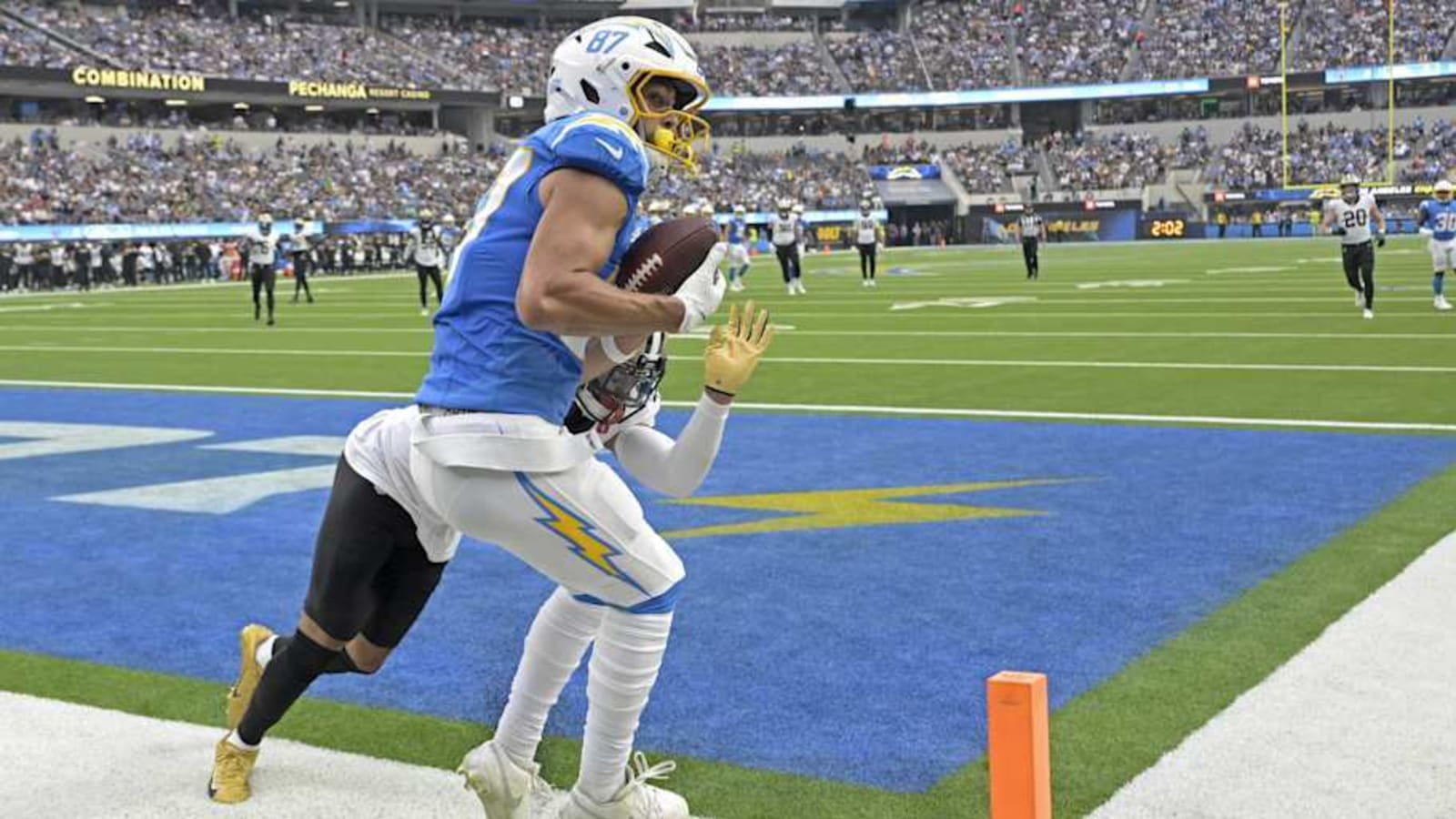 Chargers WR posts gruesome injury update on social media