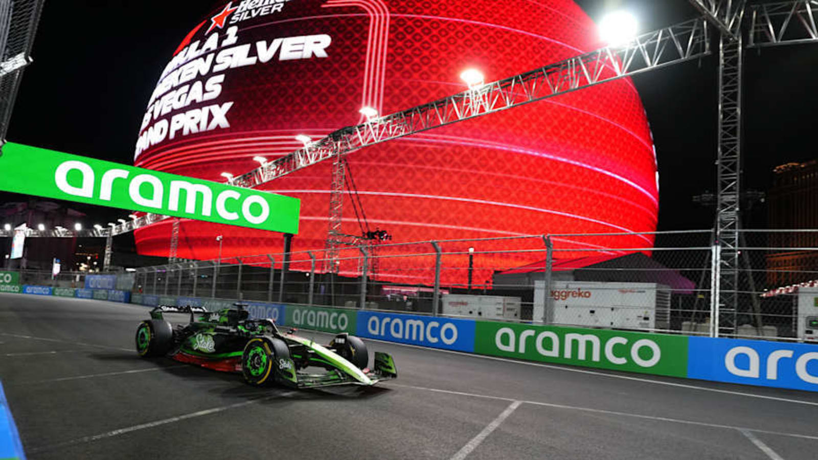 Netflix Takes On ESPN In Bid For F1 Broadcasting In US - Report