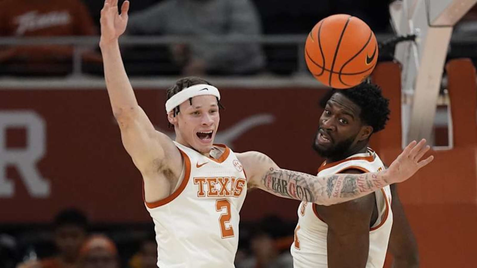 Texas Longhorns&#39; Chendall Weaver Expected to Return vs. Oklahoma