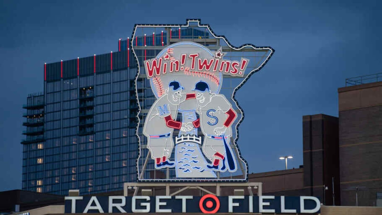 Report: Twins in discussions with WCCO, KFAN and SKOR North over future radio broadcast rights